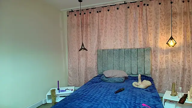 VioletaScott  online show from October 23, 2025, 1:21 pm