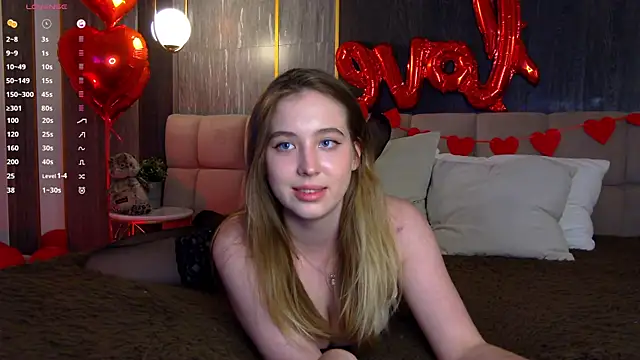 Snapshot of LoraineLuff chatting on February 17, 2025, 8:38 pm LoraineLuff online show from February 17, 2025, 8:38 pm