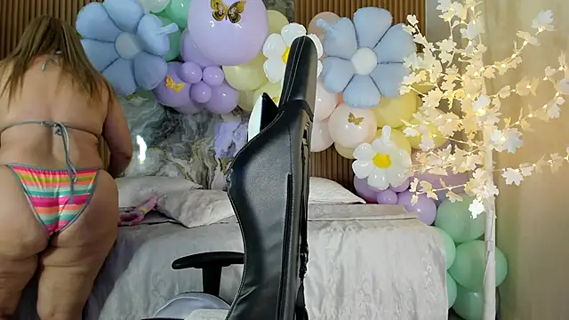 Danna topless online show from March 30, 2026, 12:06 pm