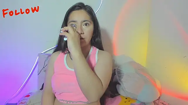 litle mily  online show from October 27, 2025, 11:16 pm