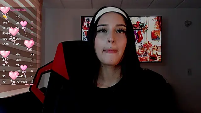 Charlotte greys online show from November 7, 2025, 9:08 pm