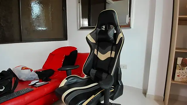 julian wallace online show from March 10, 2026, 1:04 pm