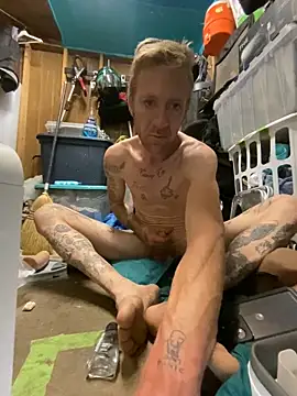 Snapshot of bentoverblonde chatting on November 2, 2025, 3:06 pm bentoverblonde online show from November 2, 2025, 3:06 pm