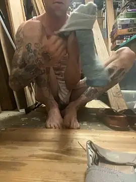 Snapshot of bentoverblonde chatting on October 7, 2025, 12:28 pm bentoverblonde online show from October 7, 2025, 12:28 pm