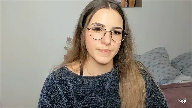 Snapshot of sophia_euphoriaa chatting on December 4, 2024, 6:49 am sophia euphoriaa online show from December 4, 2024, 6:49 am