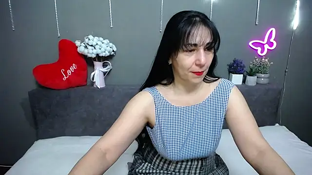 Snapshot of LiluGrants chatting on February 20, 2026, 7:16 pm LiluGrants online show from February 20, 2026, 7:16 pm