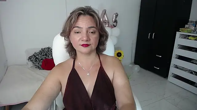 Snapshot of Chiraz_hasnaa chatting on January 21, 2025, 2:00 am Chiraz hasnaa online show from January 21, 2025, 2:00 am
