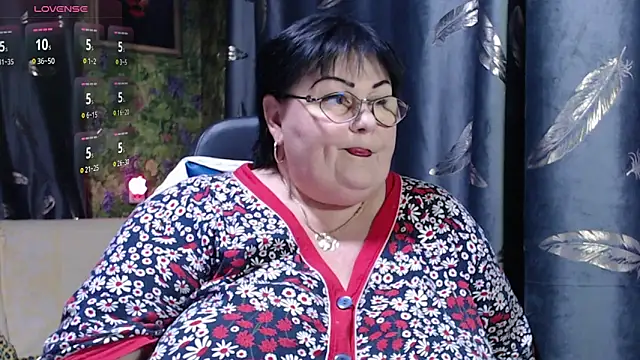 Snapshot of Goddess57 chatting on September 17, 2025, 6:32 pm Goddess57 online show from September 17, 2025, 6:32 pm