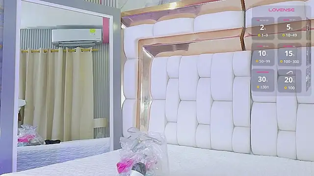 Beautifulskinny18 online show from April 7, 2026, 7:37 pm