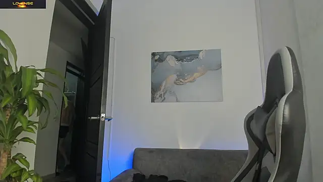 Snapshot of Yeiko_Romero_ chatting on September 29, 2025, 10:00 am Yeiko Romero online show from September 29, 2025, 10:00 am