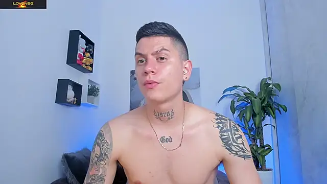Snapshot of Yeiko_Romero_ chatting on September 21, 2025, 4:50 am Yeiko Romero online show from September 21, 2025, 4:50 am