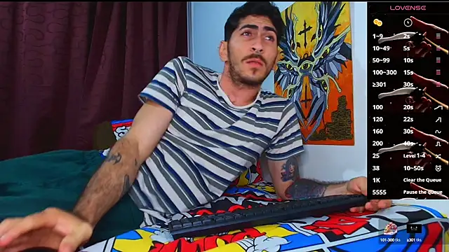 Thomass00 online show from October 12, 2025, 11:50 pm