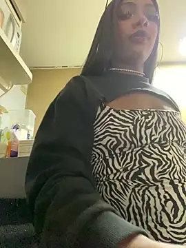 TIFFANYYSTAR online show from January 16, 2026, 6:23 pm