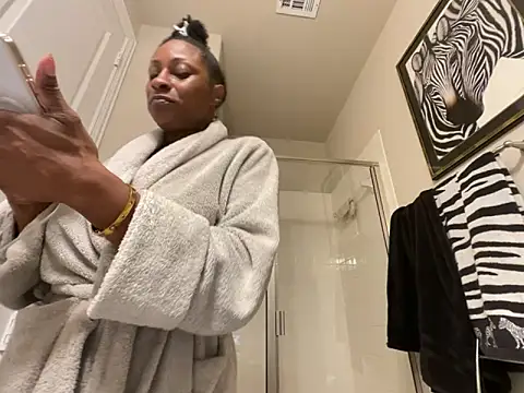 wynterheat online show from November 9, 2025, 1:48 pm