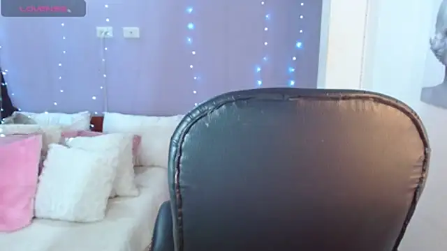 Paulina 627 online show from November 22, 2025, 4:17 pm