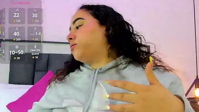 Ayla martinez online show from October 7, 2025, 2:12 am