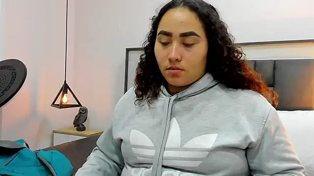 Ayla martinez online show from October 5, 2025, 2:35 am