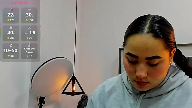 Ayla martinez online show from October 11, 2025, 1:39 am