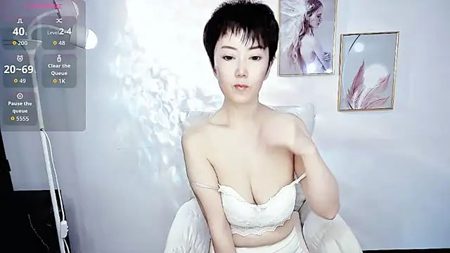 Snapshot of 9ering-Er chatting on November 7, 2025, 8:41 am 9ering-Er online show from November 7, 2025, 8:41 am