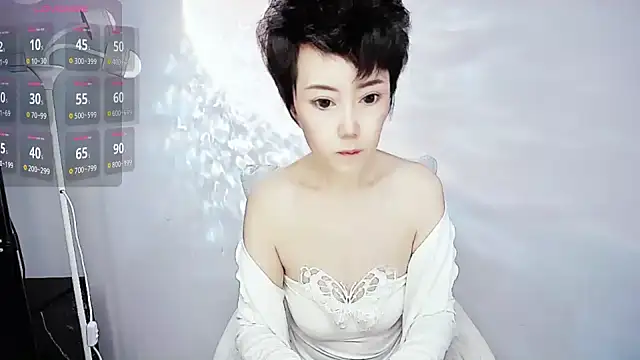 Snapshot of 9ering-Er chatting on October 31, 2025, 9:00 pm 9ering-Er online show from October 31, 2025, 9:00 pm