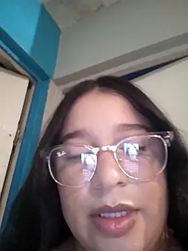 Leslydeleon23 online show from September 28, 2025, 2:40 am