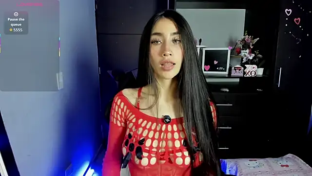 Emilytafur online show from July 12, 2026, 11:16 pm