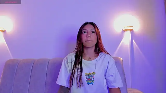 violet casper  online show from October 9, 2025, 4:24 am