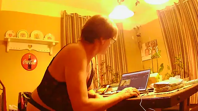 Snapshot of Jenny_Talia_CD chatting on November 2, 2025, 3:44 am Jenny Talia CD online show from November 2, 2025, 3:44 am