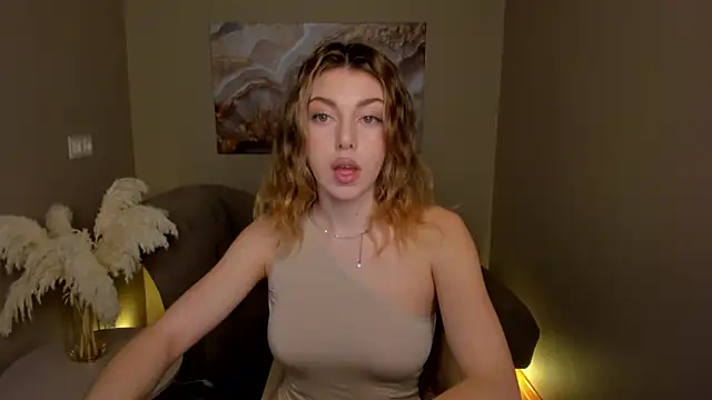 MollyMeltorr online show from October 11, 2025, 1:06 am