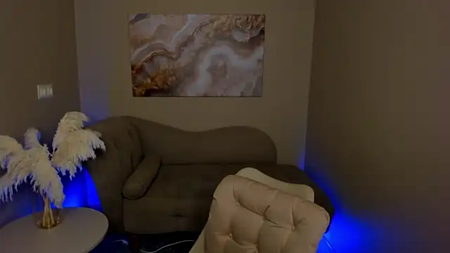 MollyMeltorr online show from October 10, 2025, 8:15 am