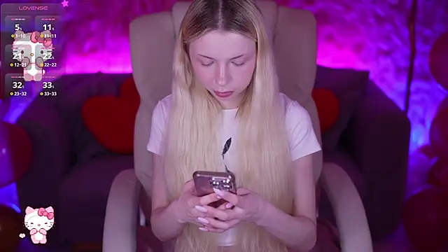 Snapshot of EviStar chatting on February 8, 2026, 7:39 am EviStar online show from February 8, 2026, 7:39 am