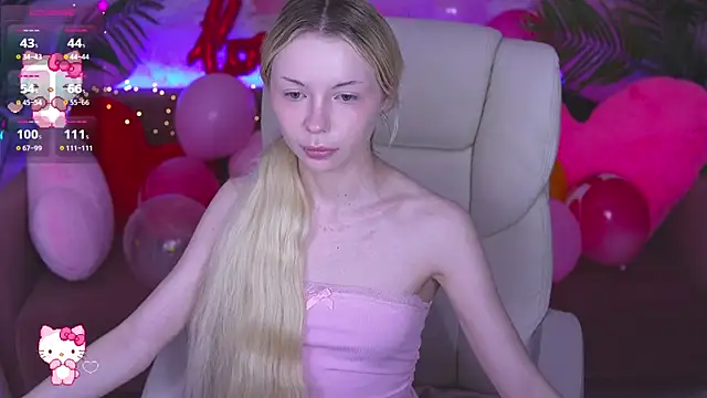 Snapshot of EviStar chatting on February 9, 2026, 8:23 am EviStar online show from February 9, 2026, 8:23 am