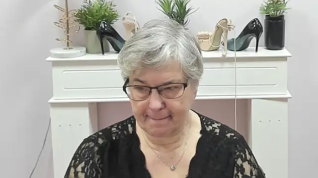 Snapshot of IrisDream chatting on February 19, 2026, 7:05 am IrisDream online show from February 19, 2026, 7:05 am