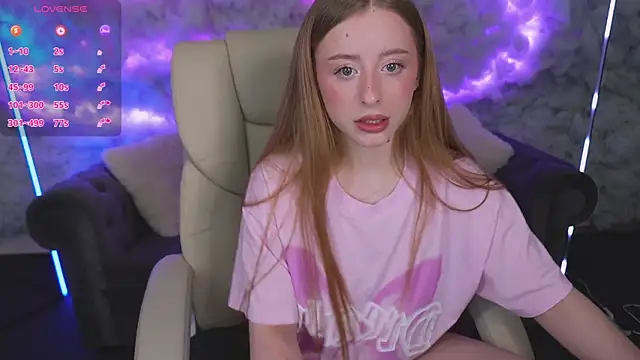 SilverrMoon online show from March 21, 2025, 2:50 am