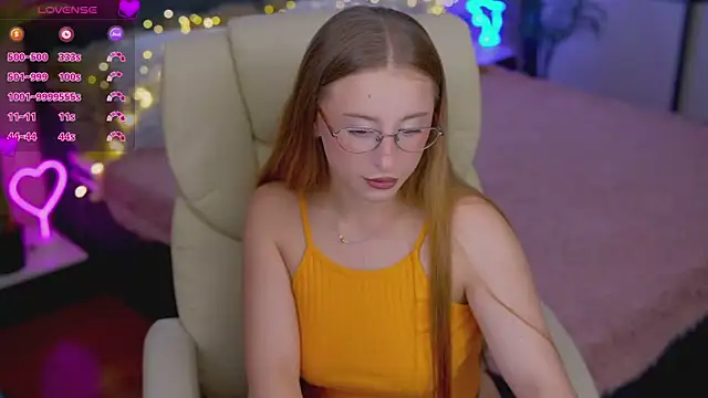 SilverrMoon online show from November 3, 2025, 8:23 pm