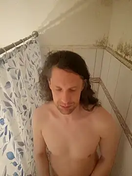 Josephine LIVE online show from April 17, 2026, 4:59 am