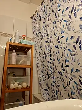 Josephine LIVE online show from November 28, 2025, 5:18 am