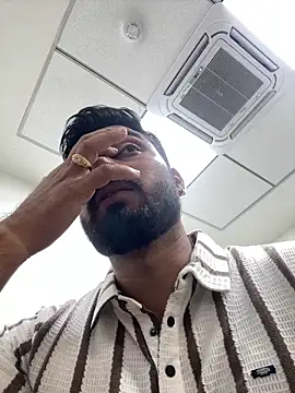 hotboysammy online show from December 17, 2024, 11:28 am