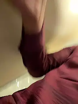 hotboysammy online show from December 18, 2024, 6:43 am