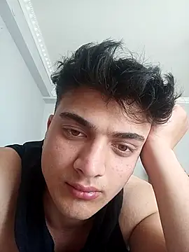 boy 3835 online show from March 14, 2025, 12:40 pm