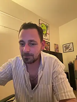 Snapshot of defbond420 chatting on September 13, 2025, 9:37 pm defbond420 online show from September 13, 2025, 9:37 pm
