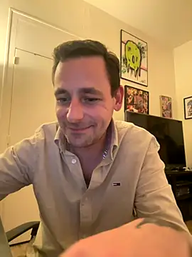 Snapshot of defbond420 chatting on October 8, 2025, 11:38 pm defbond420 online show from October 8, 2025, 11:38 pm