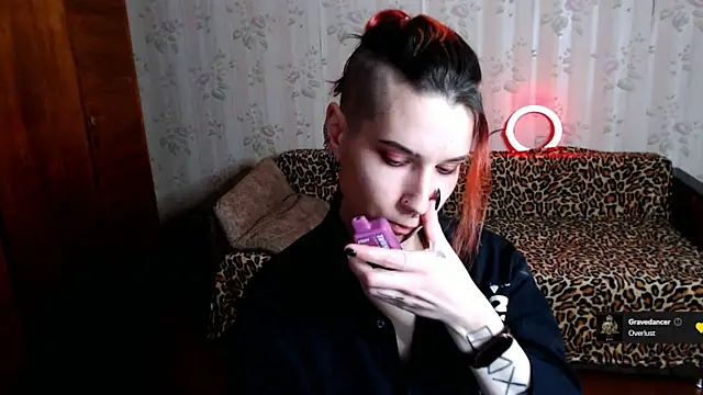 Miya Wey  online show from February 9, 2025, 11:58 am