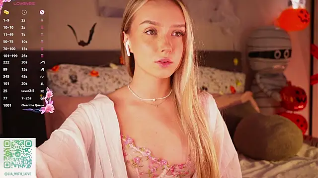 HollisBeckett online show from October 21, 2025, 1:16 am