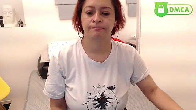 eva twiss online show from November 3, 2025, 11:58 am