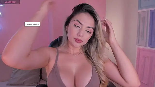 ChloePreston  online show from May 17, 2026, 11:21 am
