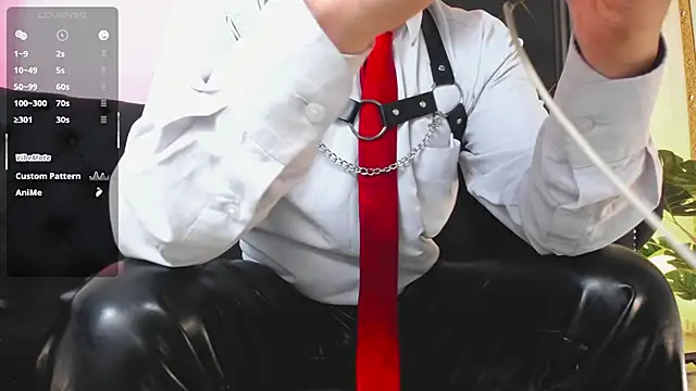 LuccaMallard online show from June 3, 2026, 2:33 pm