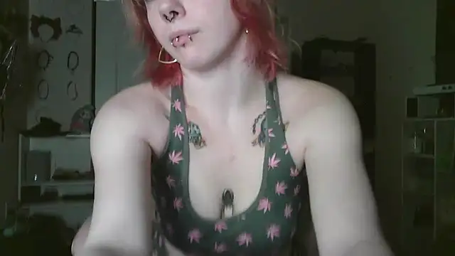 Snapshot of GoddessPinxx chatting on May 18, 2026, 4:29 am GoddessPinxx online show from May 18, 2026, 4:29 am
