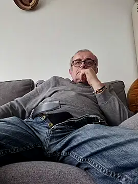 Bretoncool online show from March 8, 2025, 4:06 pm