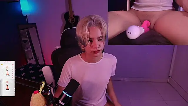 marlena3312 online show from October 25, 2025, 7:14 pm